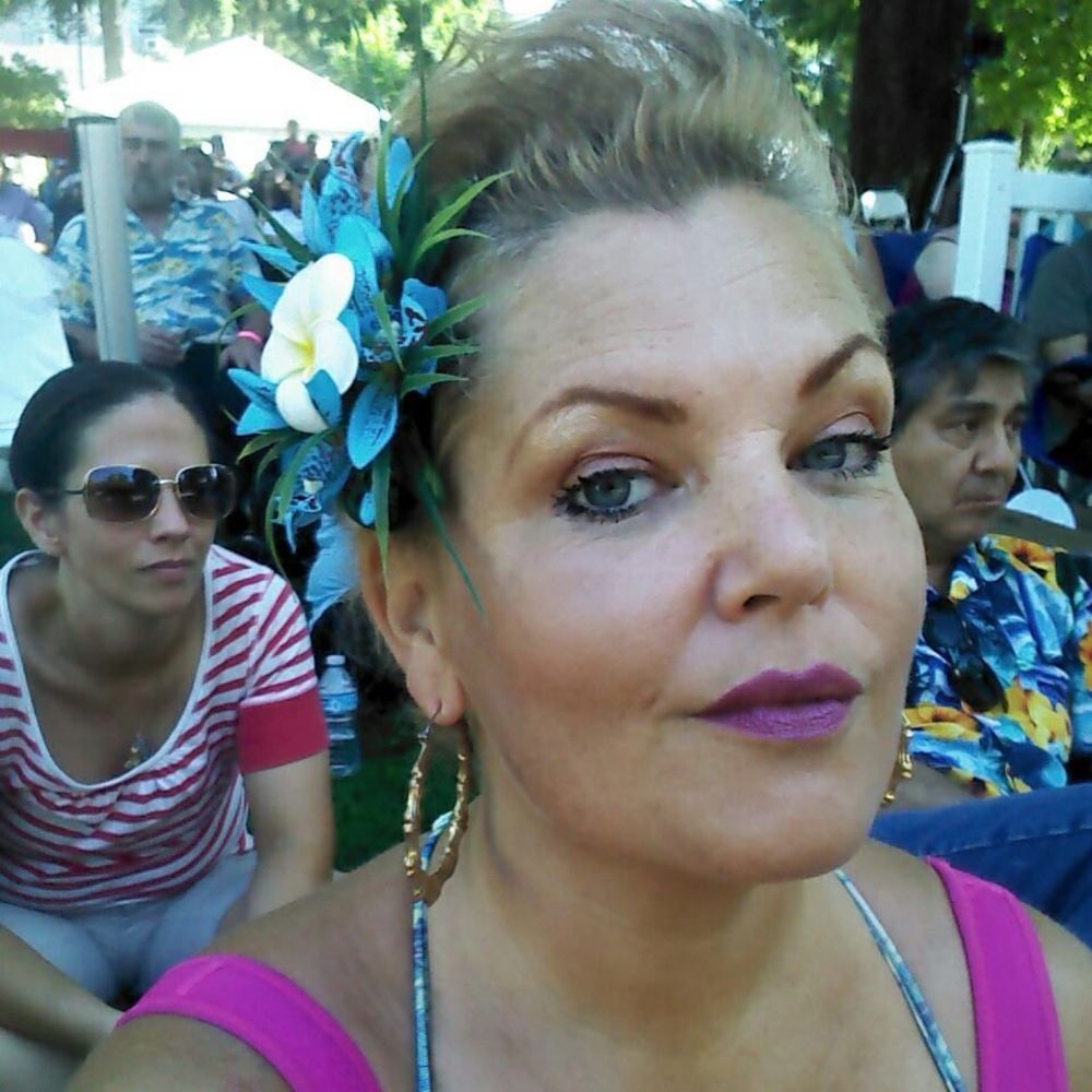 Meet your Posher, Angela